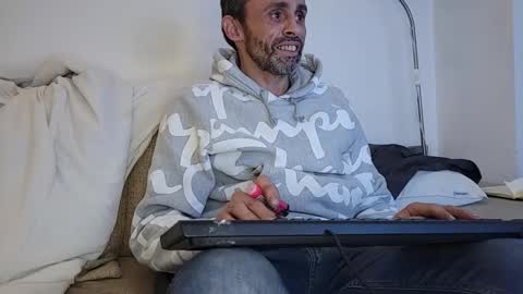 begbestuk online show from September 22, 3:06 am