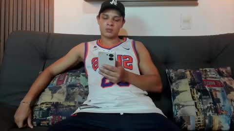 independent model online show from November 2, 8:24 pm