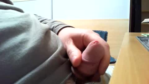 belgianfatcock online show from February 15, 5:57 am