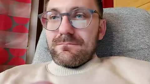 ben00189 online show from October 17, 8:46 pm