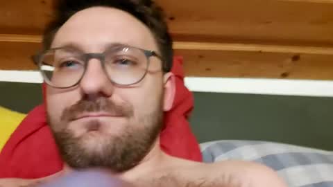 ben00189 online show from December 17, 6:42 pm