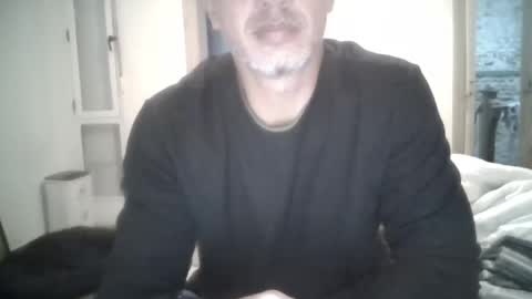 benedett22 online show from December 8, 8:25 pm