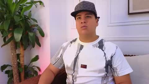 bennett_alejoo online show from March 24, 6:45 pm