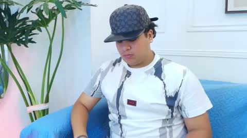 bennett_alejoo online show from December 18, 7:54 pm