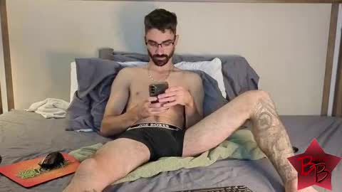 Snapshot of benny_boy95 chatting on September 24, 3:06 am benny_boy95 online show from September 24, 3:06 am