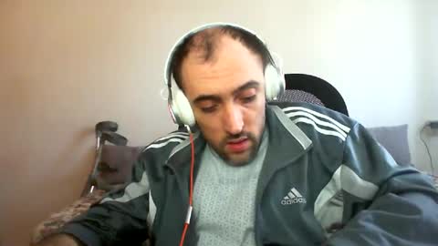 bentish online show from December 19, 9:07 am