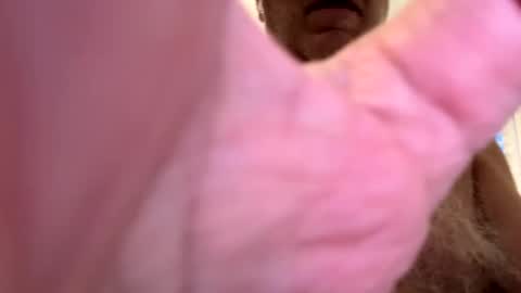 Snapshot of benz10001 chatting on December 17, 12:33 pm benz10001 online show from December 17, 12:33 pm