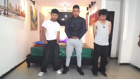 benz boys online show from December 5, 10:17 pm