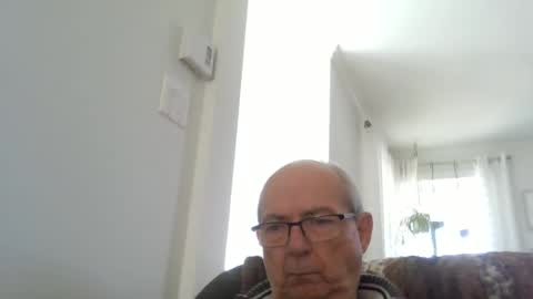 bernard1102 online show from May 9, 1:12 pm