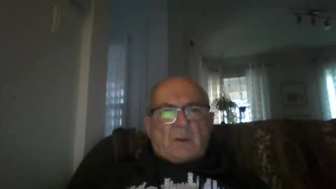 bernard1102 online show from May 22, 12:37 am