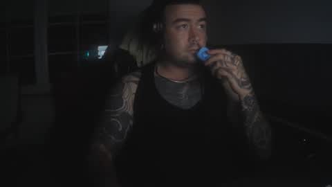 berto3389 online show from May 8, 12:33 am