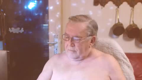 jean online show from February 6, 7:18 pm