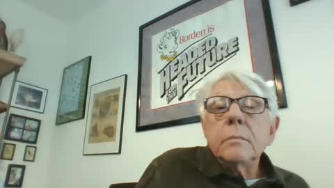 Snapshot of bestshot1951 chatting on December 20, 3:42 pm bestshot1951 online show from December 20, 3:42 pm