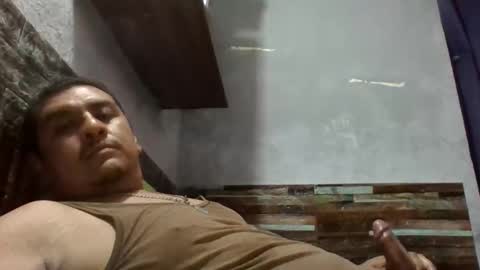 beto471292 online show from April 18, 12:45 am