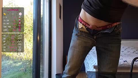 My name is David and if you like public exhibitions you wont be disappointed with me LoL - My favorite vibes is 44  online show from January 3, 10:20 am