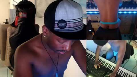 BicepsandFrot online show from March 9, 11:14 am