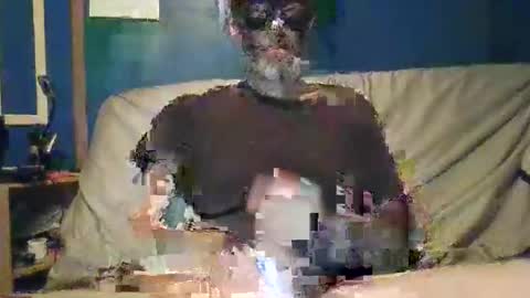 Snapshot of big9inchsnake chatting on December 15, 12:06 pm big9inchsnake online show from December 15, 12:06 pm