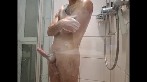 Snapshot of big_cock_fuckvon chatting on December 4, 4:38 pm Tim online show from December 4, 4:38 pm