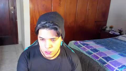 Logan Sprouse online show from November 17, 7:39 pm