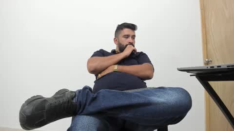 Tommy online show from November 1, 1:20 am