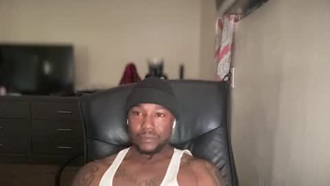 Snapshot of bigbackwoodcali chatting on March 12, 10:50 pm bigbackwoodcali online show from March 12, 10:50 pm