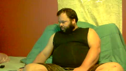 Snapshot of bigbear3287 chatting on October 19, 9:01 am Liam online show from October 19, 9:01 am