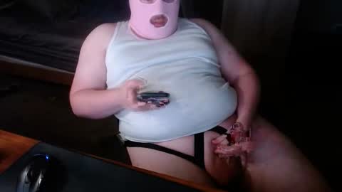 bigbootybiguy69 online show from May 22, 5:45 am
