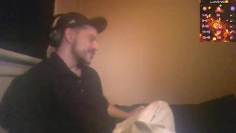 Jon - Im Straight online show from December 6, 5:09 am