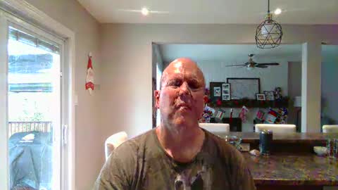 Snapshot of bigdave10005 chatting on December 9, 4:18 pm bigdave10005 online show from December 9, 4:18 pm