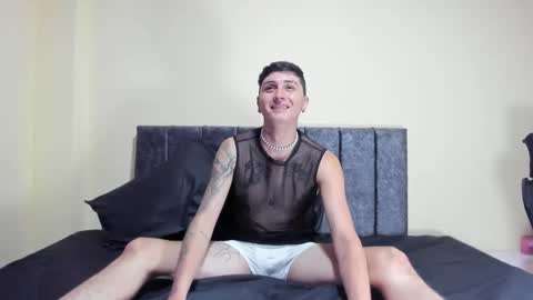 Snapshot of bigdick_alejo chatting on October 14, 2:35 pm Alejo online show from October 14, 2:35 pm