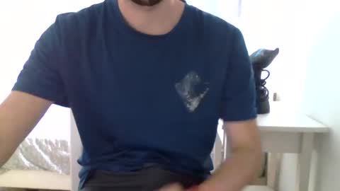 Snapshot of biggbaguette1 chatting on September 13, 12:28 pm biggbaguette1 online show from September 13, 12:28 pm
