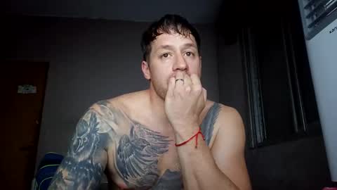 biggeboyy online show from April 16, 2:44 am