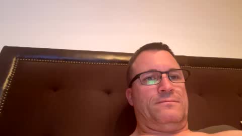 bigger22332233 online show from December 6, 3:00 pm