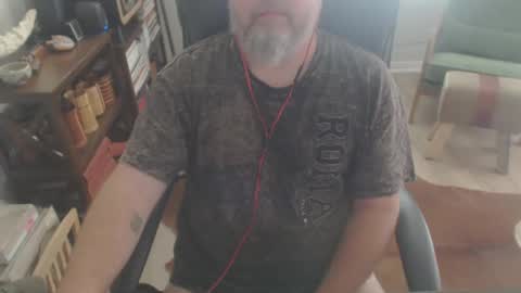bighugmugg online show from August 9, 3:40 pm