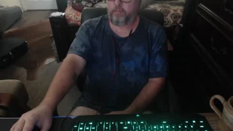 bighugmugg online show from October 4, 7:51 pm