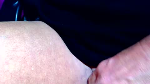 Snapshot of bigjack228787 chatting on November 1, 11:25 am bigjack228787 online show from November 1, 11:25 am