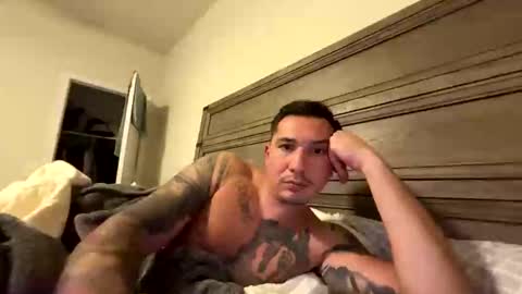 bigjraw2487 online show from November 23, 5:40 am