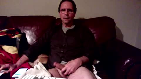 Snapshot of bignjakd6 chatting on December 26, 5:37 am CumCMe online show from December 26, 5:37 am