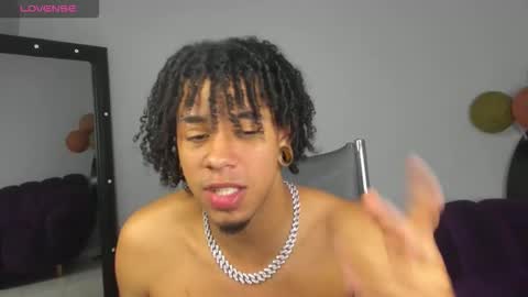 Sebas online show from December 1, 1:36 pm