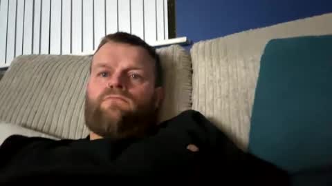 Snapshot of billy_bob1987 chatting on January 24, 6:14 am billy_bob1987 online show from January 24, 6:14 am
