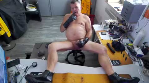 bilutz777 online show from July 20, 11:45 am