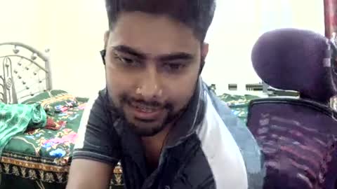 birbikrom104 online show from July 19, 1:39 pm