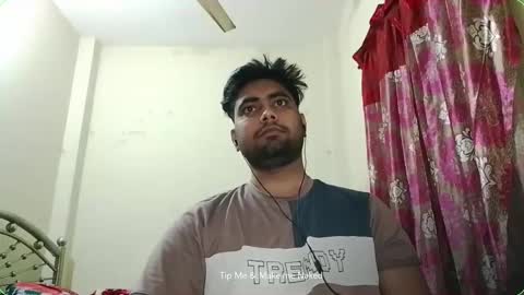 birbikrom104 online show from December 3, 4:57 pm