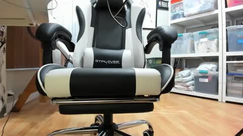 bisexualjay online show from April 17, 2:20 pm