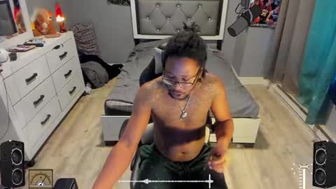 Plant Base Streamers From Pennsylvania online show from February 2, 10:06 pm