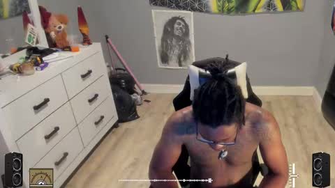 Plant Base Streamers From Pennsylvania online show from September 13, 11:50 pm