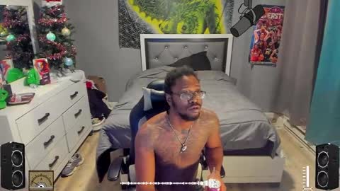 Plant Base Streamers From Pennsylvania online show from December 12, 11:03 pm