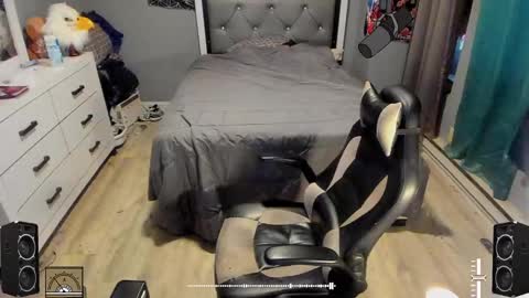 Plant Base Streamers From Pennsylvania online show from January 21, 1:29 am