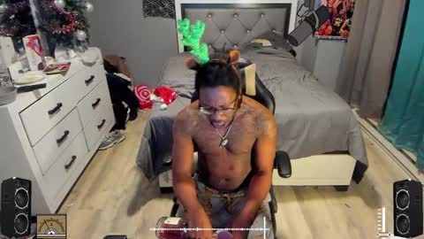 Plant Base Streamers From Pennsylvania online show from December 14, 11:45 pm