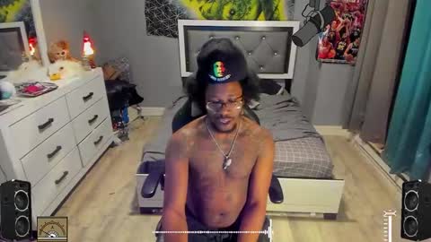 Plant Base Streamers From Pennsylvania online show from February 8, 11:24 pm